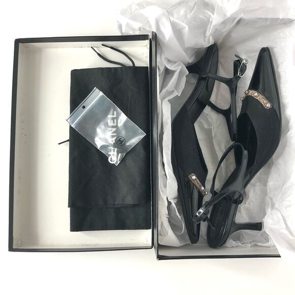 Vintage Chanel CC Logo Patent Cap Toe Pointed Toe Black Pumps 37 - Picture 9 of 9